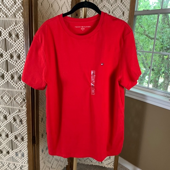 Tommy Hilfiger T-Shirt Medium NWT red - Picture 1 of 7
